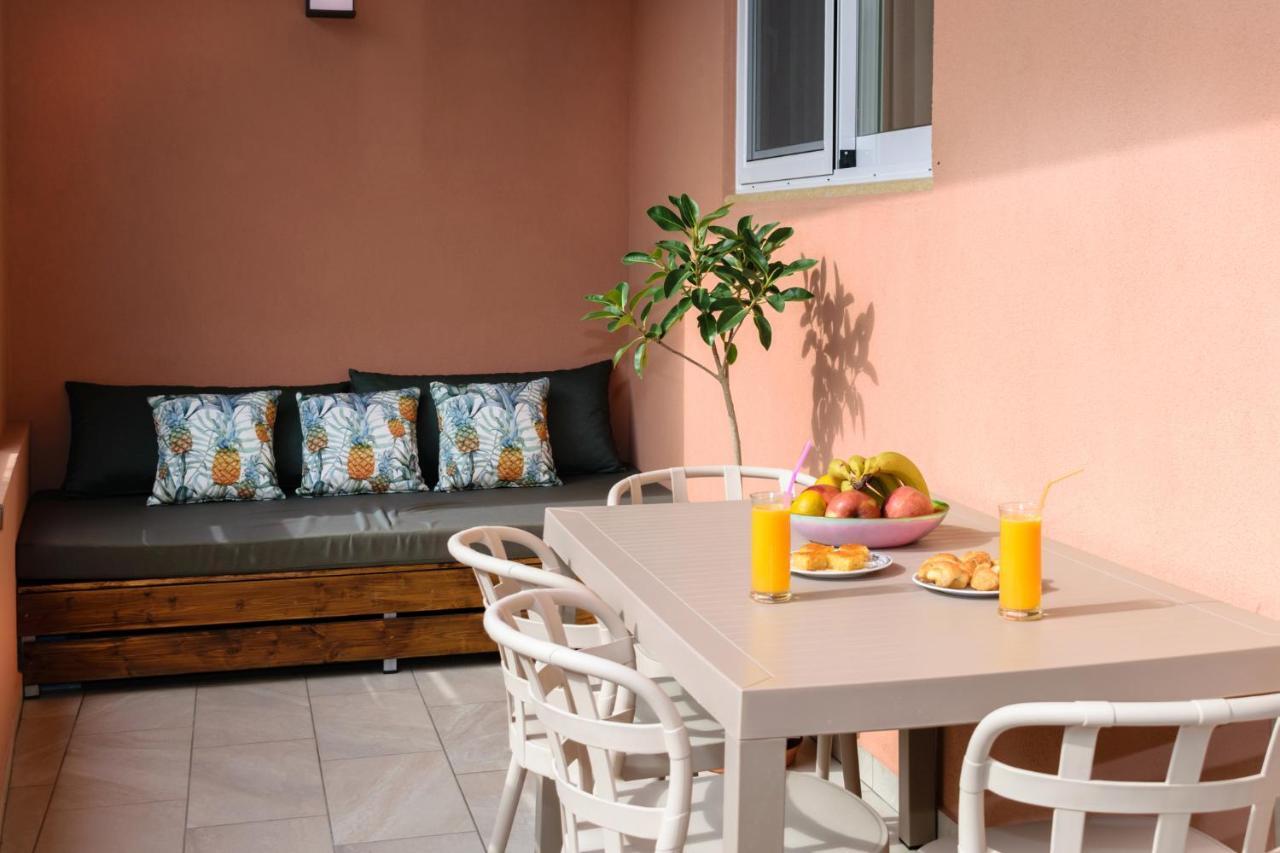 Iliana Apartments Фаласарна Экстерьер фото